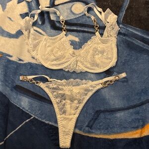 Elegant White Lace Lingerie Set